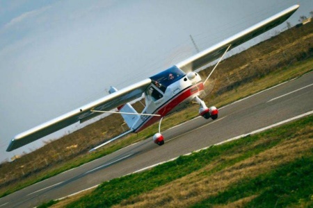 ESCUELA DE VUELO ILIPA