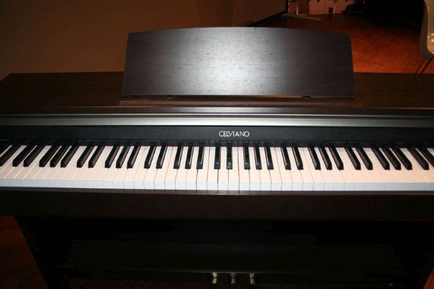 piano aula de musica (2)