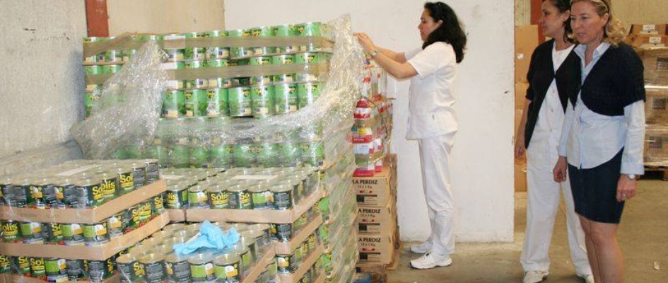 0089_Alimentos_de_la_Cruz_Roja.jpg