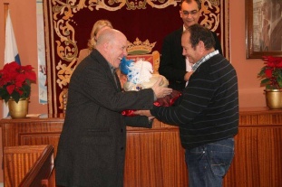 Entrega de coronas 06