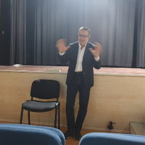 Encuentro con el autor Salvador Gutiérrez Solís abril 2023 (5)